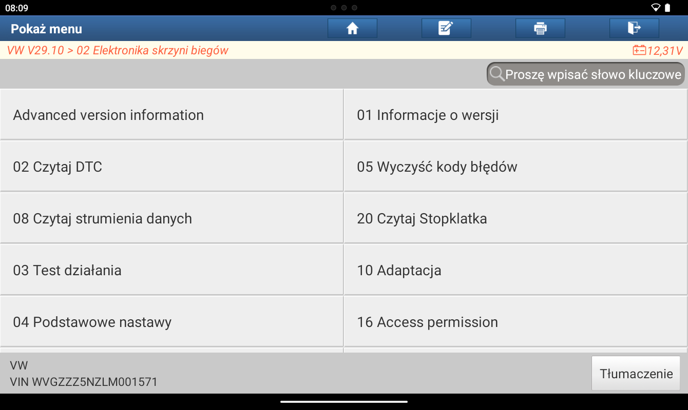 Menu sterownika skrzyni biegów w testerze Launch — opcje diagnostyki, kodów błędów i adaptacji